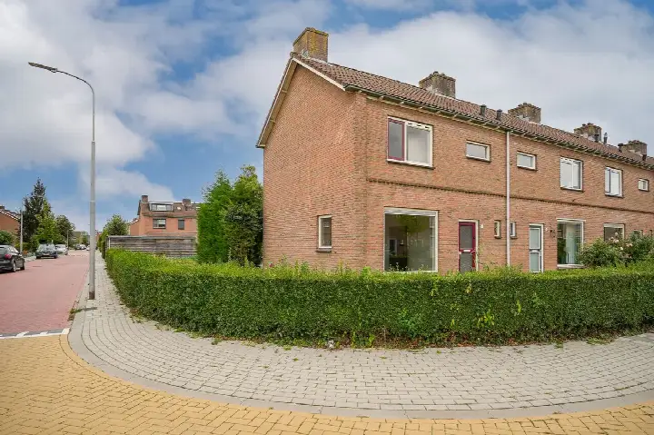 Corner house for sale: Patrijsstraat 20, Opheusden Opheusden