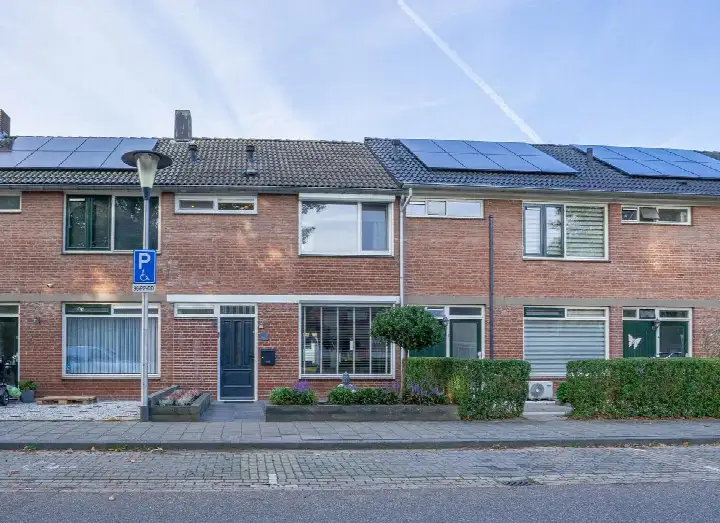 Terraced house for sale: Patrijsstraat 5, Binderen Helmond