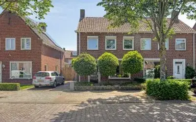 Twee-onder-één-kap te koop: Patronaatstraat 62, De Meede Made