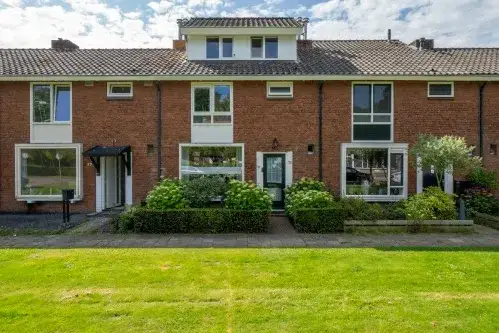 Tussenwoning te koop: Paulinastraat 79, Nijverheid Hengelo