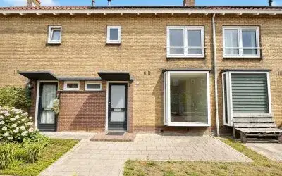 Terraced house for rent: Paulus Emtinckweg 44, Centrum West Diemen