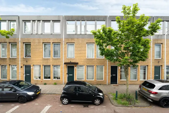 Tussenwoning te koop: Paulus Potterstraat 90, Schildersbuurt-Noord 'S-Gravenhage