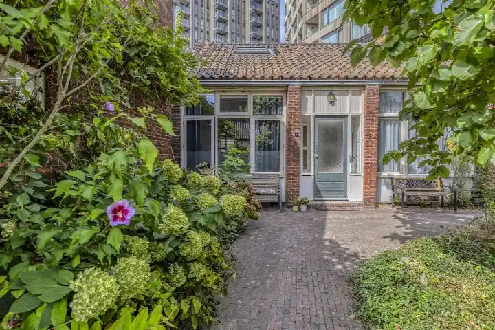 Hoekwoning te koop: Paviljoenshof 7, Stationskwartier Leiden