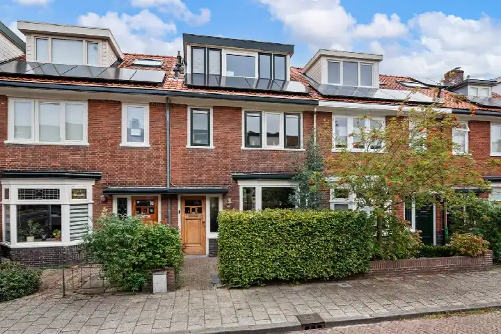 Tussenwoning te koop: Pegasusstraat 34, Planetenbuurt Haarlem