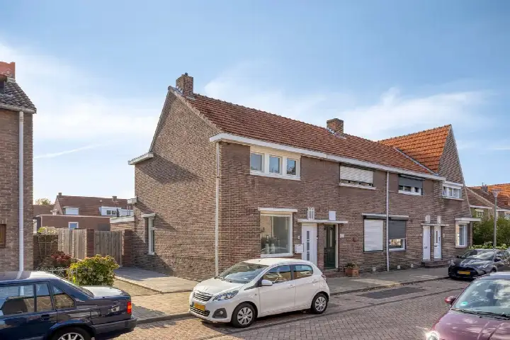 Corner house for sale: Pelgrimsweg 48, De Struiken Brunssum