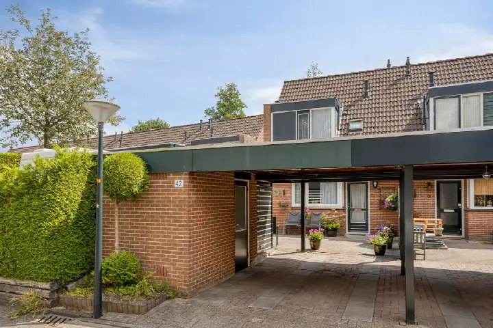 Corner house for sale: Pelikaanlaan 42, Brummelhof Apeldoorn