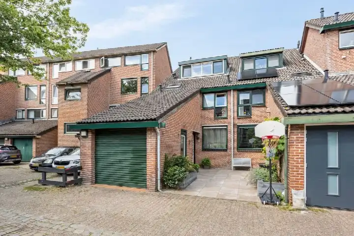 Corner house for sale: Penninghove 19, Hovenbuurt-Oost Zoetermeer