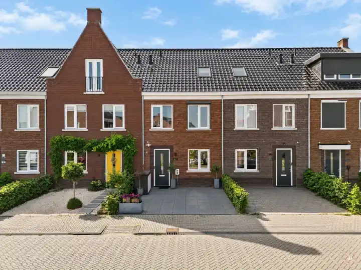 Tussenwoning te koop: Penningkruid 111, Weideveld Bodegraven