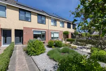 Tussenwoning te koop: Penningkruid 39, Duinterpen Sneek