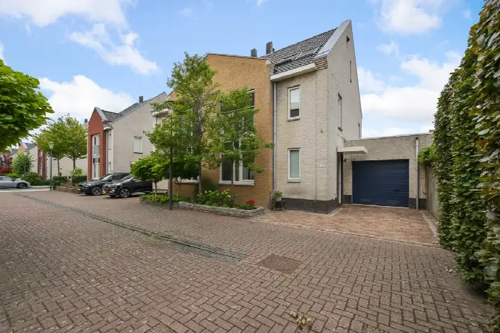 Tussenwoning te koop: Pentatlon 14, Parkrijk Noord Assendelft