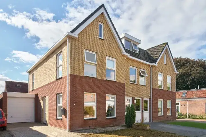 Hoekwoning te koop: Pepergaweg 148, Steggerda Steggerda