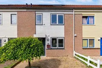 Tussenwoning te koop: Peperstraat 30, Kruidenwijk Midden-west Almere