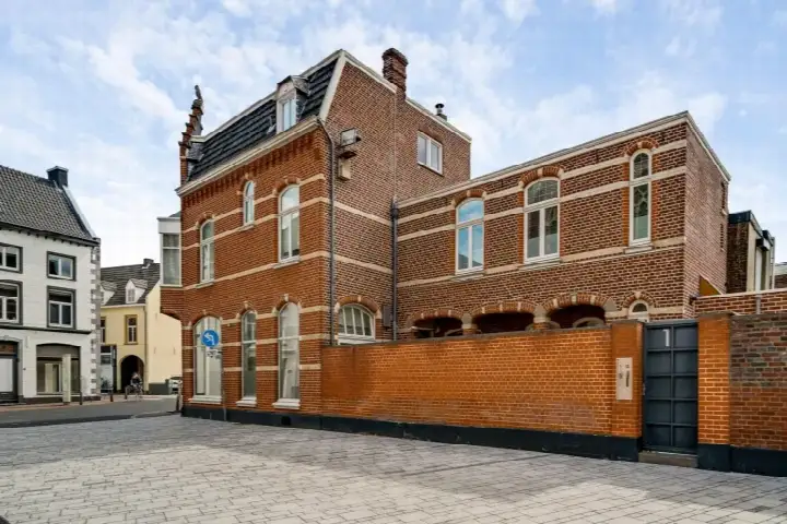 Appartement te koop: Peregrinus vogelsstraat 1-2, Binnenstad Roermond