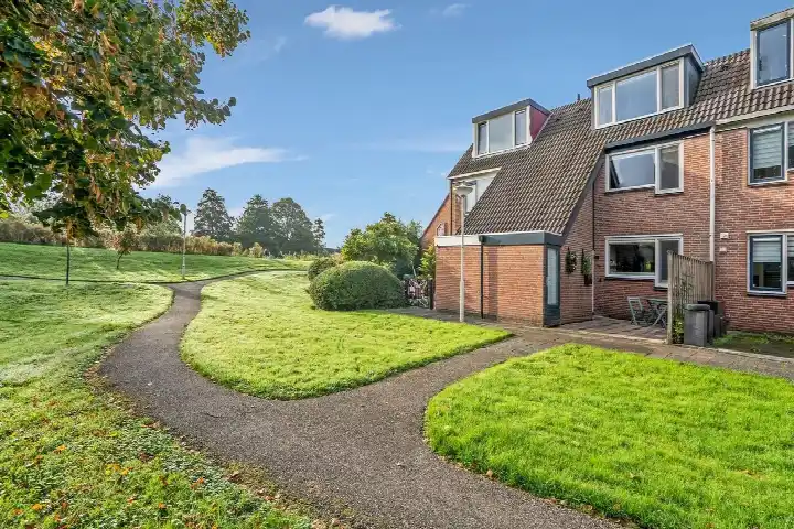 Tussenwoning te koop: Perengaarde 61, Gaardenbuurt Zoetermeer