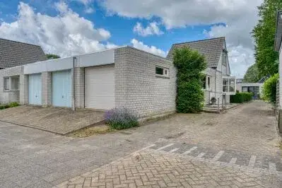 Tussenwoning te koop: Pergolesistraat 24, Componistenbuurt-Midden Zwijndrecht