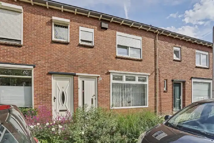 Tussenwoning te koop: Perikweg 67, Hogeland-Noord Enschede