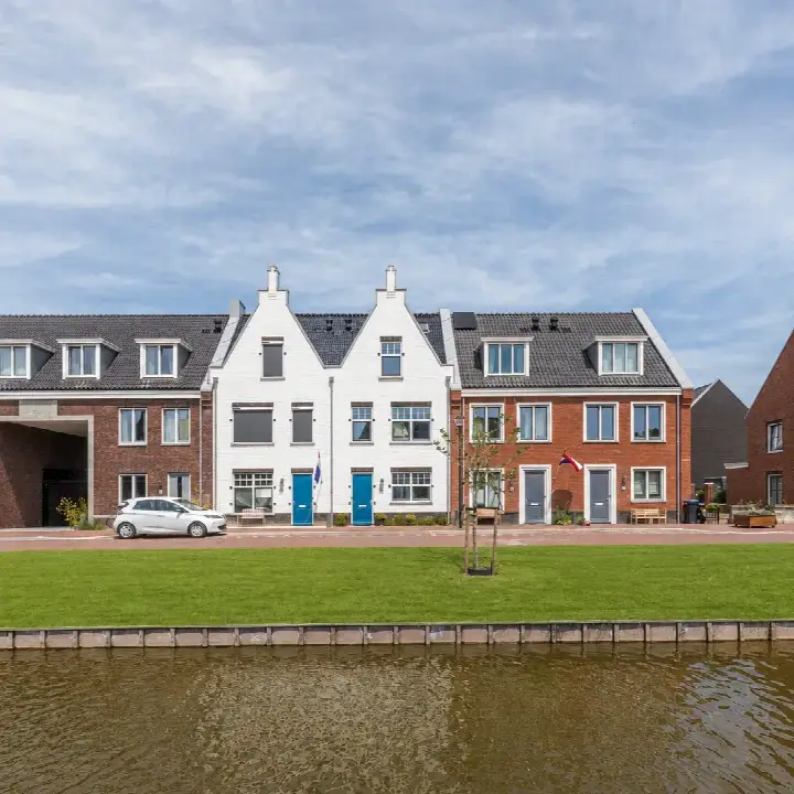Tussenwoning te koop: Petersburgsingel 51, Vechtrijk Weesp