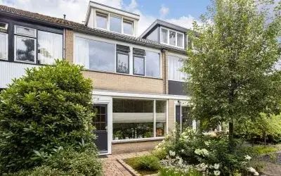 Terraced house for sale: Petuniastraat 34, Park Stokhorst Enschede
