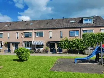 Tussenwoning te koop: Philippote van der Marckstraat 35, Amaliastein Vianen