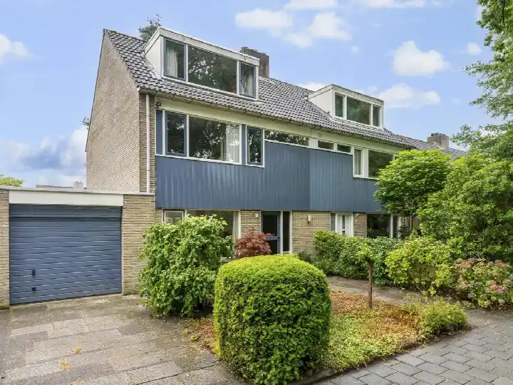Tussenwoning te koop: Piacenzastraat 44, De Baarzen Vught