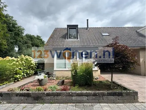 Hoekwoning te huur: Pianolaan 10, De Graven Es Oldenzaal