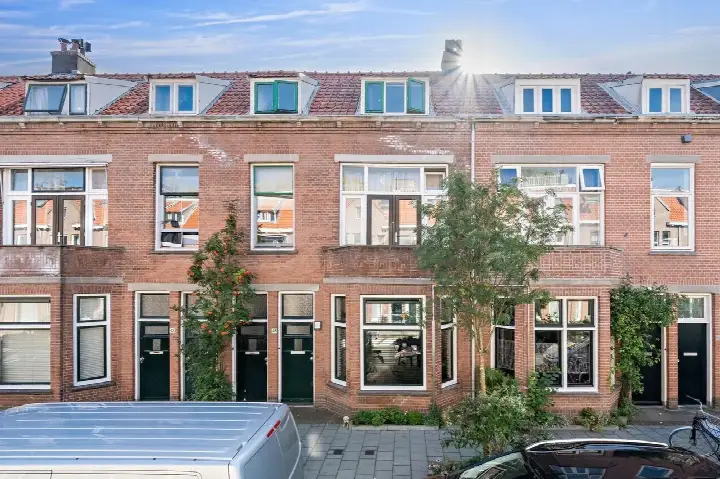 Appartement te koop: Piet Heinstraat 48, Zeeheldenbuurt Delft