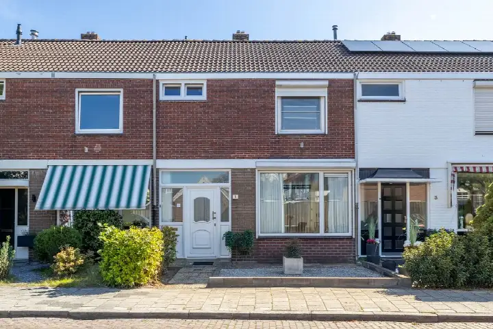 Tussenwoning te koop: Piet Mondriaanstraat 5, Ossenkoppelerhoek West Almelo