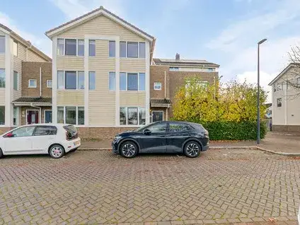 Tussenwoning te huur: Piet van de Polsingel 220, Terbregge Rotterdam