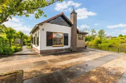 Twee-onder-één-kap te koop: Pieter Breughelstraat 6, Schilderskwartier Woerden