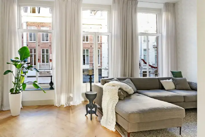 Apartment for rent: Pieter Cornelisz. Hooftstraat 17B, P.C. Hooftbuurt Amsterdam