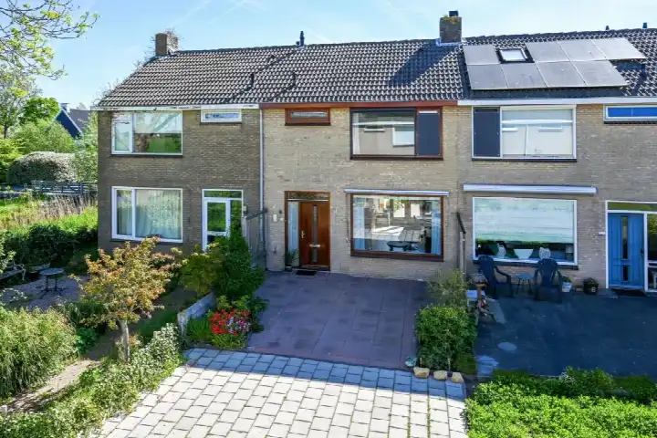 Terraced house for sale: Pieter de Hooghlaan 3, Horn- en Kuijerpolder Nederhorst Den Berg