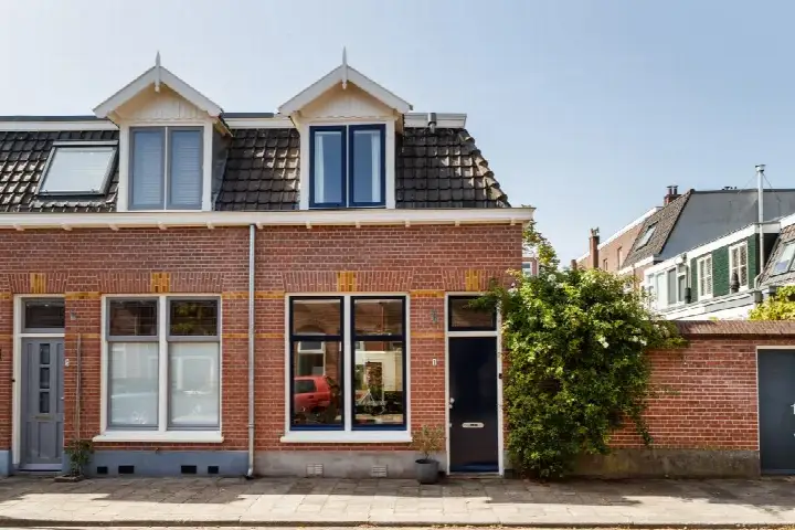Hoekwoning te koop: Pieter de Hooghstraat 1, Schildersbuurt Utrecht