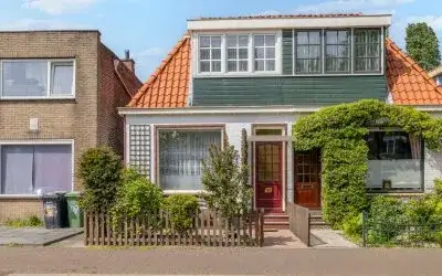Semi-detached for sale: Pieter Jelles Troelstralaan 109, Bomenbuurt Oost Zaandam