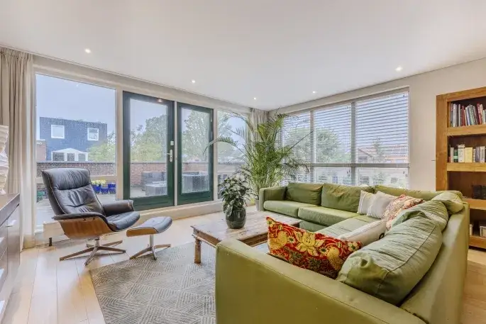 Corner house for sale: Pieter Jelles Troelstralaan 8, Bomenbuurt Zaandam