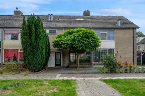 Terraced house for sale: Pijlkruidstraat 16, Vredeveld Zuid Assen