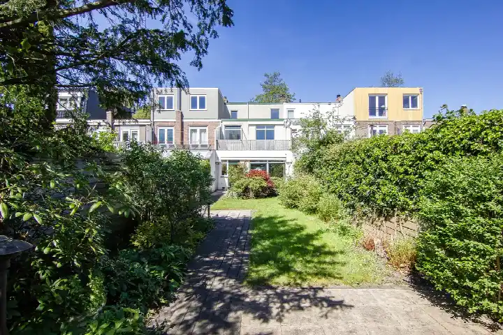 Tussenwoning te koop: Pijlslaan 117, Natuurkundigenbuurt-west Haarlem