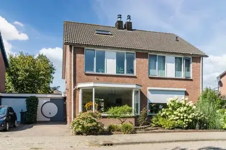 Terraced house for sale: Pinksterbloem 40, Voorkoop Zuid Culemborg