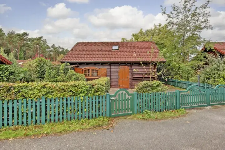 Detached house for sale: Plaggeweg 90-0060, Verspreide huizen bosgebied Vierhouten Vierhouten