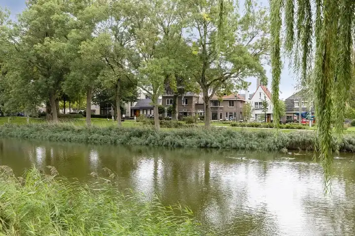 Terraced house for sale: Plantagestraat 9, Tholen Tholen