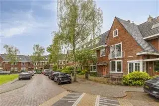 Tussenwoning te koop: Plantsoen Laanhorn 10, Randwijck West Amstelveen