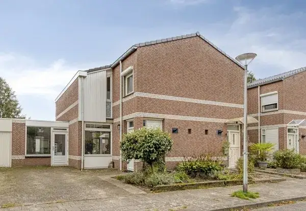 Tussenwoning te koop: Plataan 42, Neerakkers Mierlo