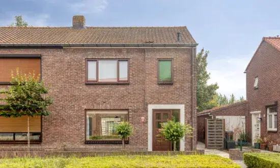 Semi-detached for sale: Plataanstraat 15, Kern Sas van Gent Sas Van Gent
