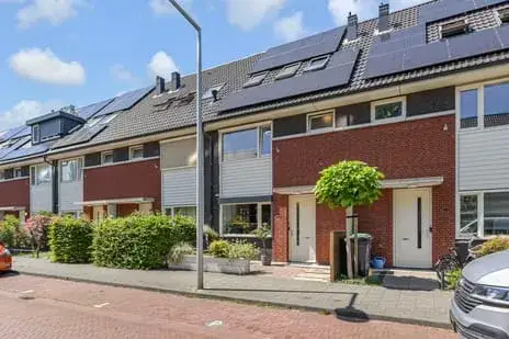 Terraced house for sale: Platostraat 14, De Lanen 'S-Gravenhage