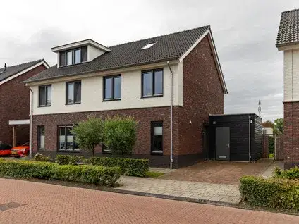 Twee-onder-één-kap te koop: Ploeg 12, De Kol en Noordenberg Holten