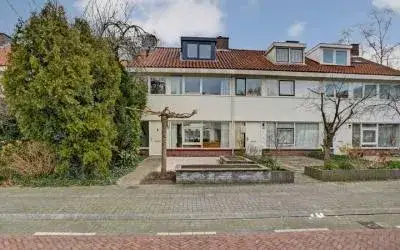Terraced house for rent: Pluimessenlaan 14, Populierenbuurt Amstelveen