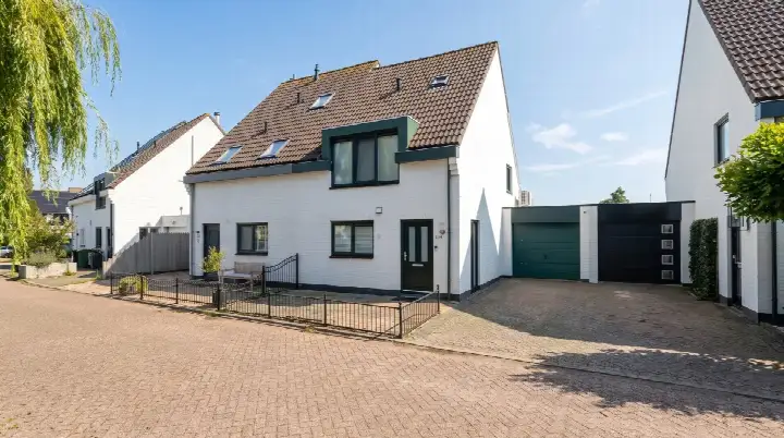 Terraced house for sale: Pluto 134, Marina Den Helder