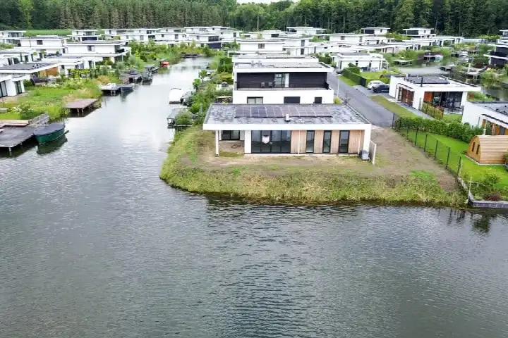 Vrijstaande woning te koop: Pluvierenweg 9-361, Knardijkgebied Zeewolde