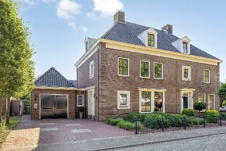 Twee-onder-één-kap te koop: Poedersvoort 18, Schutsboom Helmond