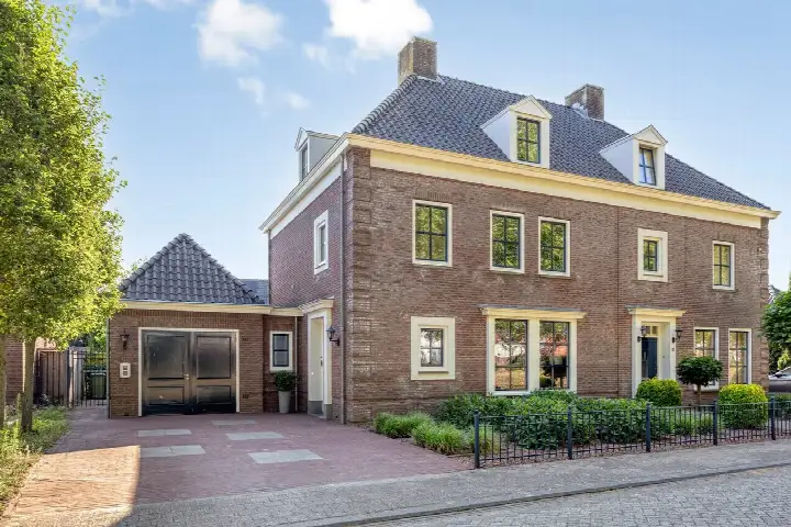 Twee-onder-één-kap te koop: Poedersvoort 18, Schutsboom Helmond