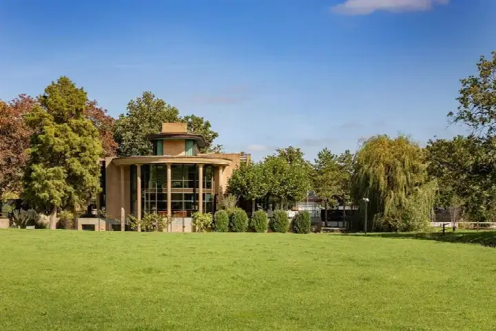 Vrijstaande woning te koop: Poelenburgerlaan 1, Aagtdorp Schoorl